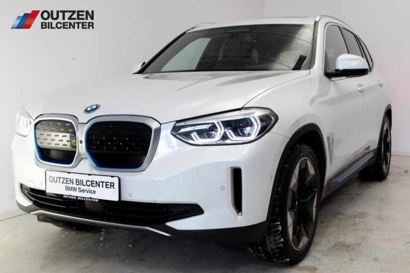 BMW iX3 Impressive hos Outzen Bilcenter [0]